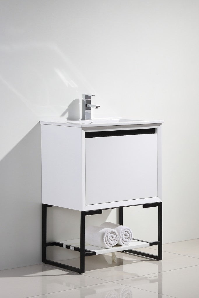 24" Modric (Metal Base)